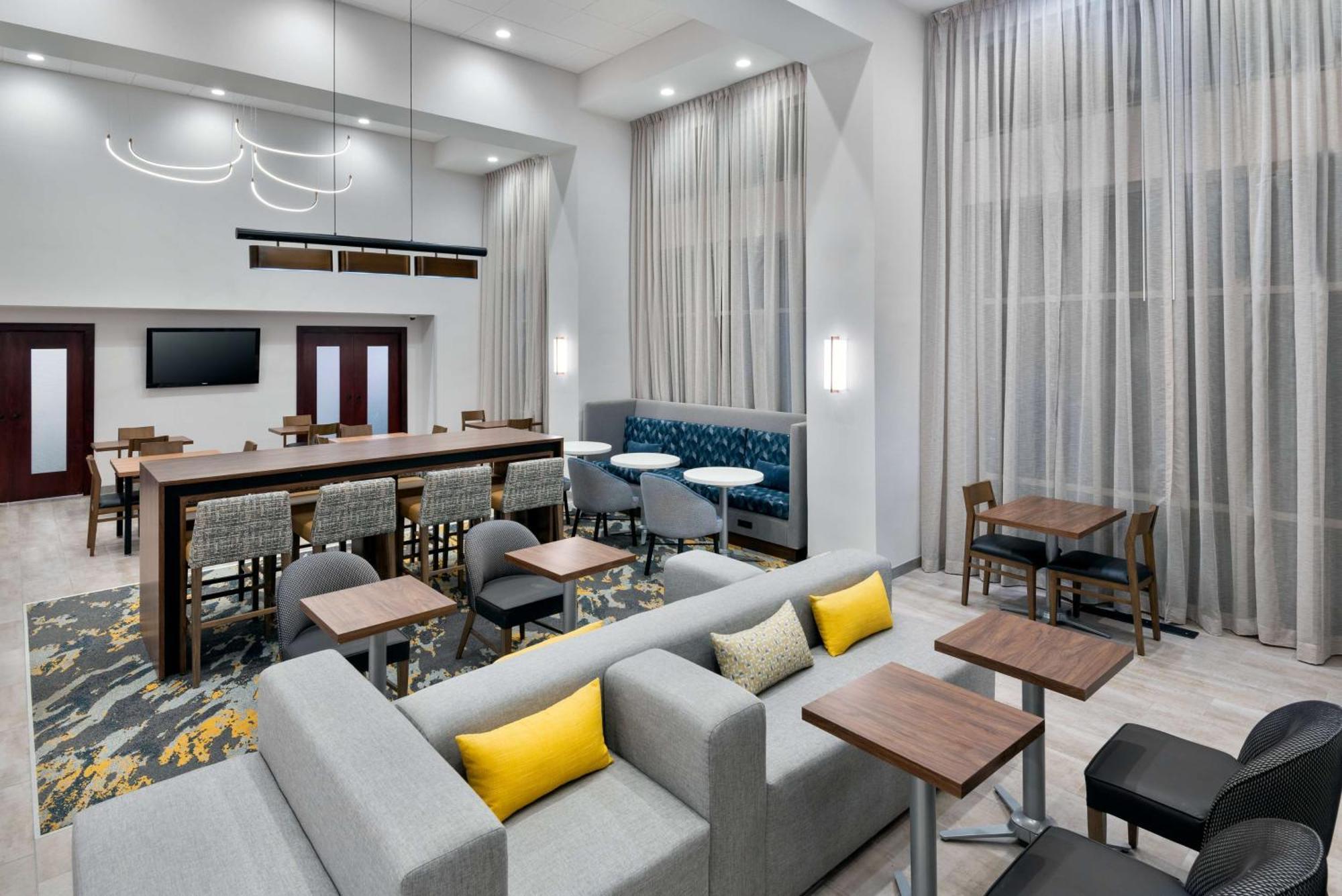 Hampton Inn & Suites Cleveland-ביצ'ווד מראה חיצוני תמונה