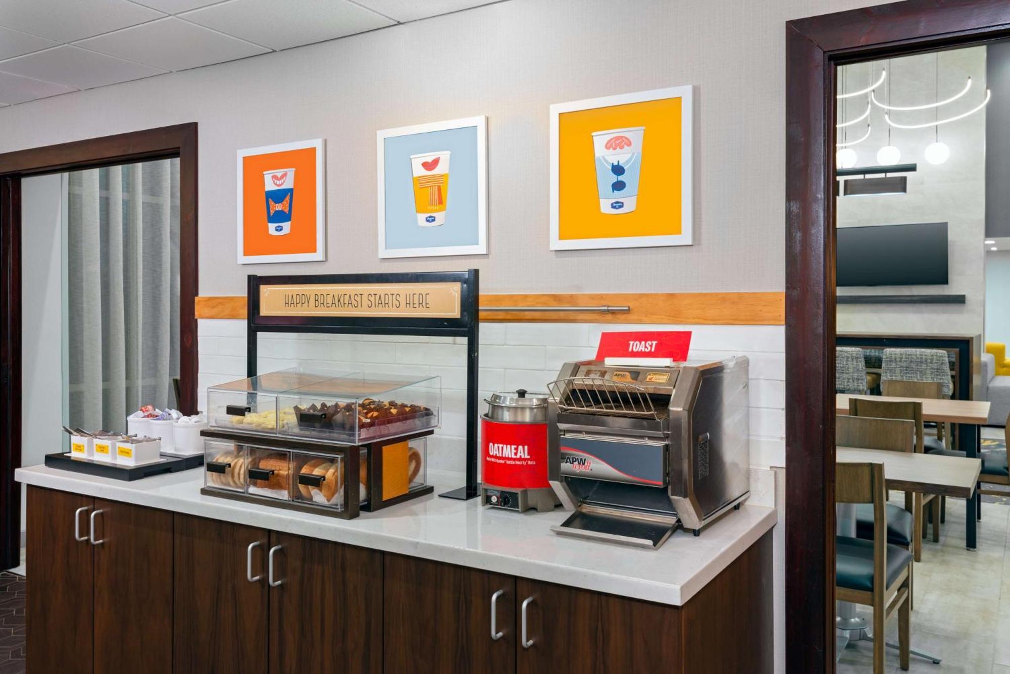 Hampton Inn & Suites Cleveland-ביצ'ווד מראה חיצוני תמונה