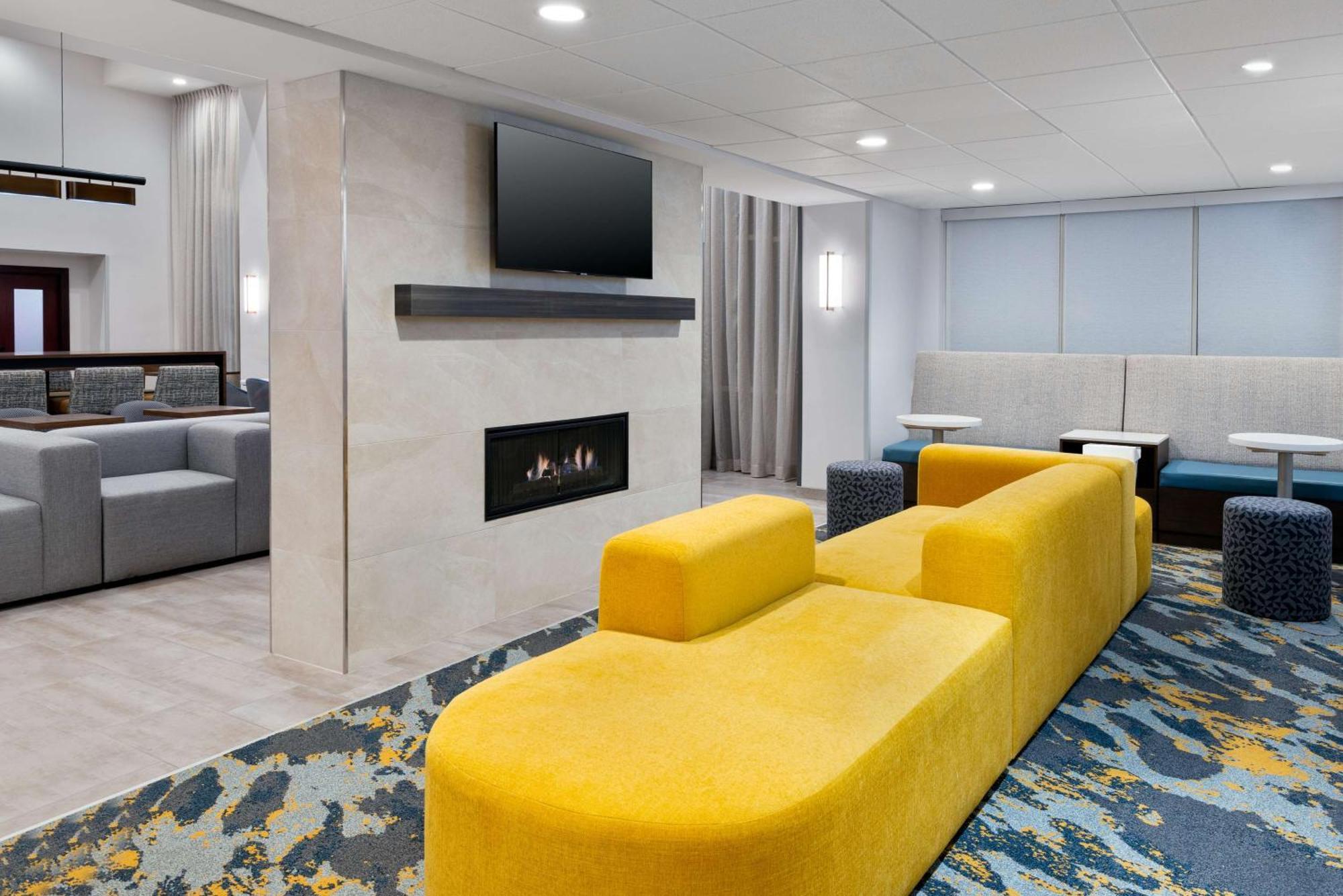 Hampton Inn & Suites Cleveland-ביצ'ווד מראה חיצוני תמונה