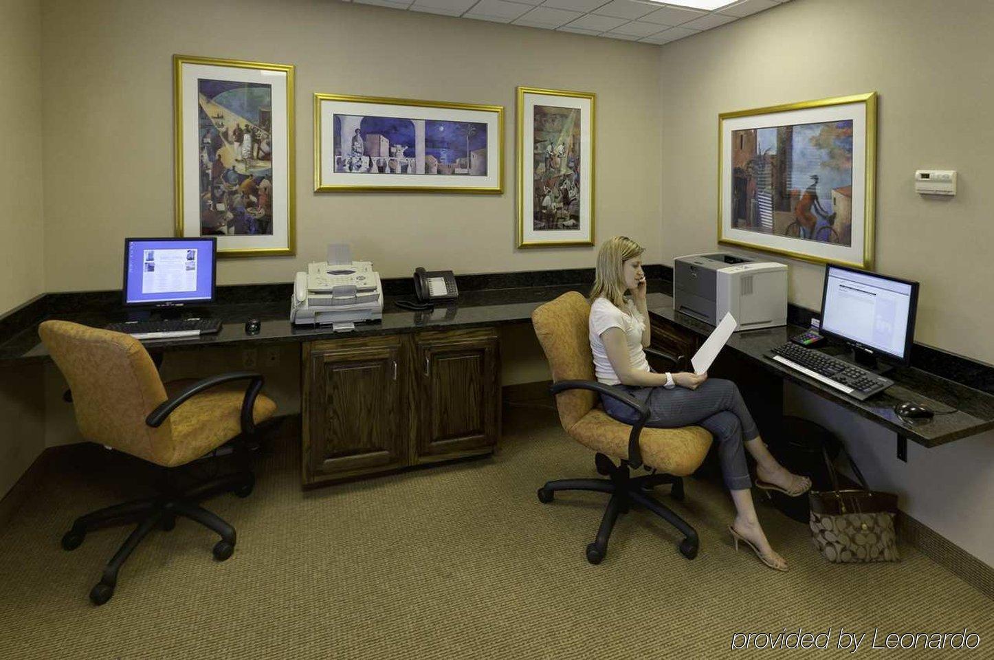 Hampton Inn & Suites Cleveland-ביצ'ווד מראה חיצוני תמונה